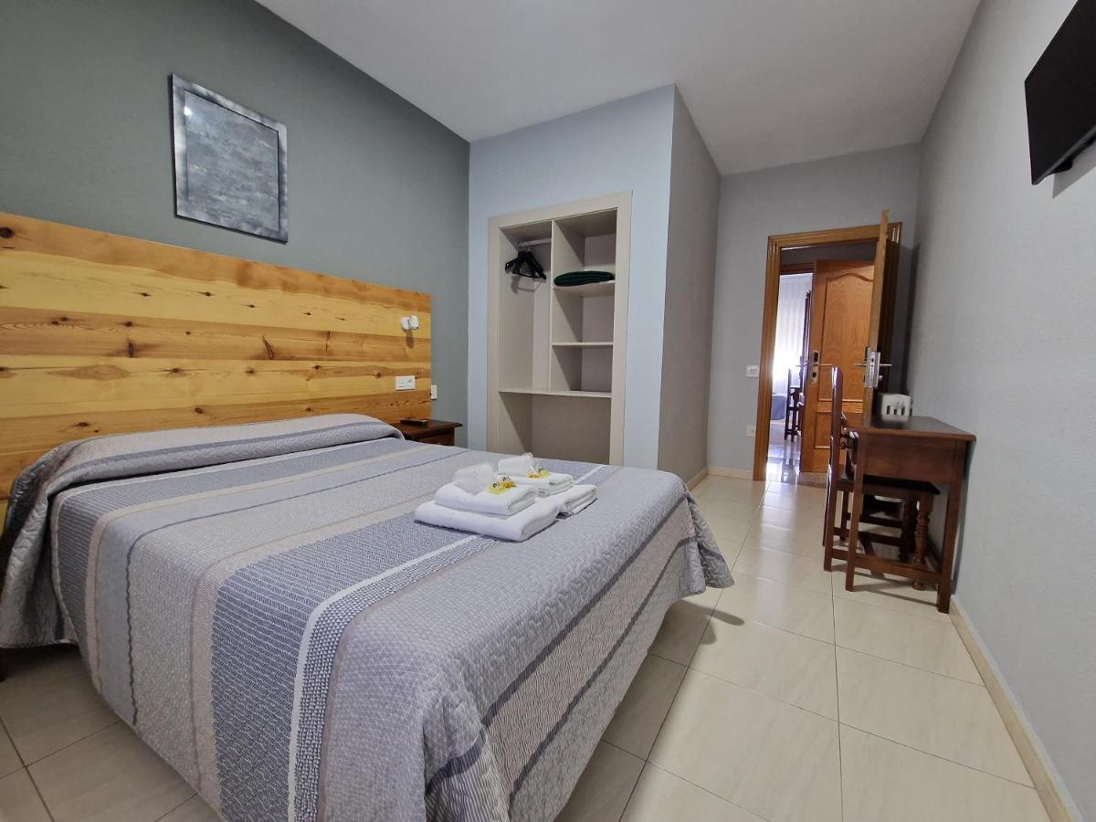 Hostal Soto La Virgen del Camino Extérieur photo