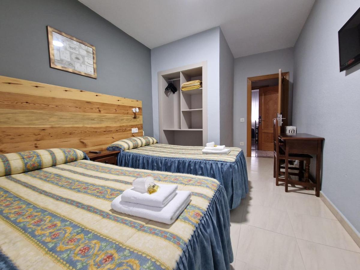 Hostal Soto La Virgen del Camino Extérieur photo